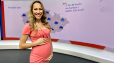 Půvabná rosnička TV Nova je těhotná. Zjistila to minuty před vysíláním