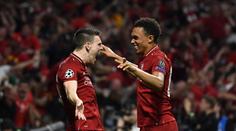 Běžný den Liverpoolského obránce: Čtyřikrát zavolat svému parťákovi
