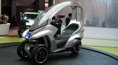 Tříkolová motorka na hybridní pohon