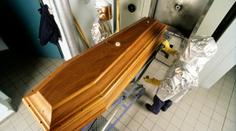 Práce v krematoriu za oponou: Slušný plat, ale velké emoce