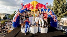 Banán, hot dog nebo antický sloup. Red Bull Káry přilákaly tisíce lidí
