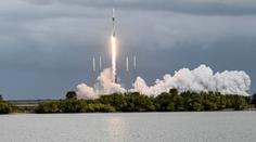 Raketa Falcon vynesla na oběžnou dráhu rekordních 143 satelitů