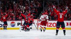 Washington přehrál Carolinu a srovnal stav série, Oilers podruhé setnuli Vegas