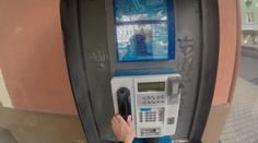 Telefonní budky se přežily, do konce roku jich tisíce půjdou do šrotu