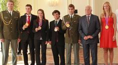 Prezident děkoval olympionikům. Hradilek málem přišel pozdě