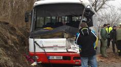NEŠTĚSTÍ: Chlapec (9) vběhl pod autobus! Je vážně zraněn!
