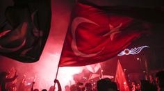 Od zmařeného puče v Turecku uběhl rok, Erdogan slíbil zúčtování