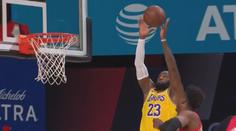 Lakers i Bucks srovnali série, vyhráli své zápasy jasným rozdílem