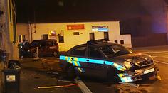 Policisté spěchali za zlodějem. Sejmuli auto, co jim zkřížilo cestu