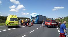 Tragédie na silnicích! Při dvou hromadných nehodách zemřeli tři lidé