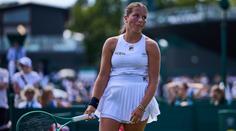 Mladé tenistce bouchly ve Wimbledonu nervy. Hodila raketu mezi diváky