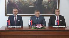 Slovensko bylo rozdělené už před atentátem. Přispěl tomu i Fico, říká politolog