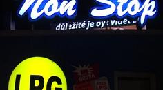 Závadný benzín ničí auta českých řidičů!