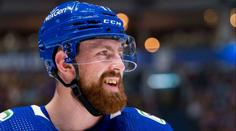 Hronek se v přípravě na NHL blýskl gólem, Brabenec asistoval