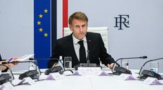 Násilné nepokoje ve Francii: Ministr vnitra podal rezignaci, Macron řekl ne