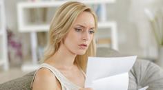 Žena se přestěhovala do nového domu. Na půdě našla vzkaz, který jí vyrazil dech