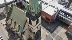 Grilování i koncerty. Veřejnosti se otevřely tisíce kostelů