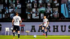 Revoluce ve sledování fotbalu! Dánský klub dostal diváky na tribuny