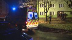 Nedal přednost sanitce a smetl lidi na přechodu! 1 mrtvý, 2 zranění
