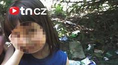 Policie obvinila matku, která týrala děti