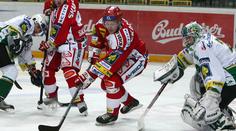 Hokejové derby ozdobí svatba na ledě