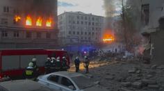 ON-LINE: Ruská raketa zabila v Kyjevě novinářku. Našli ji pod troskami domu