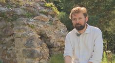 Petr Lněnička vzácně promluvil. Kvůli Metodě Markovič musel přibrat a shodit vousy