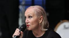 Báru Basikovou postihly během koncertu zdravotní potíže. Na pódiu sháněla lékaře