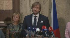 Ministr Vojtěch popsal detaily, kde se tři pacienti nakazili a co bude dál