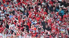 Pardubice naštvaly fanoušky, zdražily vstupenky při sérii. Řeší se i kontroly