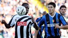 Děsivý okamžik exfotbalisty. Hvězdu Nigérie unesli a drželi v kufru auta 