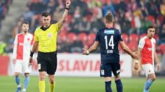 Tři červené a tři penalty! Ze šlágrů české ligy vyšla nejlépe Slavia