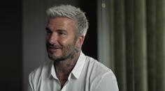 Hvězdný Beckham má nové tetování, jde o náboženský motiv. Kérek už má přes 70