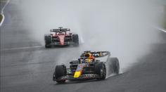 Verstappen vyhrál v Suzuce a je mistrem světa, kuriózně rozhodla penalizace