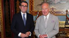 Velká Británie má nového premiéra. Starmera ve funkci nahradil Burnham