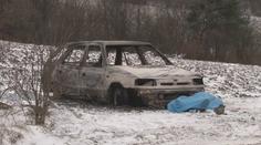 Záhada mrtvoly u vraku auta. Z vraždy policisté obvinili nebožtíkova syna!