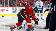 NHL odstartovala pořádnou řeží! Bitka začala vteřinu po buly