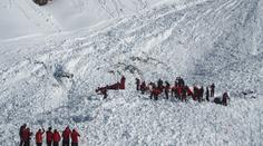 Alpami se přehnalo několik lavin! Mezi oběťmi je i mladý Čech