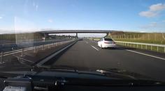 Na D11 řádili šílenci za volantem. Jeden předjel policisty rychlostí 231 km/h