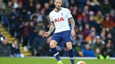 Netradiční forma pomoci! Obránce Spurs pošle nakaženým tablety
