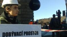 OBRAZEM: Greenpeace "bourají" ministerstvo