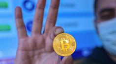 Cena bitcoinu letí strmě vzhůru! Neválí se vám doma velké jmění?