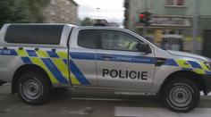 Muž ujížděl policejní hlídce. Poté, co ho chytila, šel rovnou do vězení