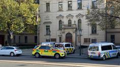 Střelba před Úřadem vlády. 74letý muž tam spáchal sebevraždu