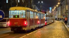 Doprava v Praze totálně zkolabovala: Obří kolony a zablokované tramvaje