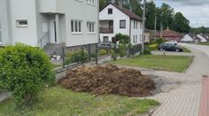 Spor ve Stonařově vyvrcholil hnojem. Případ řeší policie
