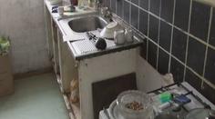 Exekuce dávek. Kocáb by tu měl zkusit bydlet, říká primátorka. PROHLÍDKA BYTU