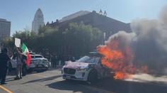Los Angeles už třetí den otřásají protesty. Tisíce lidí zablokovaly dálnice