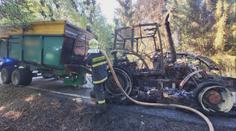 Na Opavsku hořel traktor s vlekem. Požár napáchal škodu za 400 tisíc korun