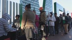 U americké hranice kempují tisíce migrantů. Dochází jim trpělivost